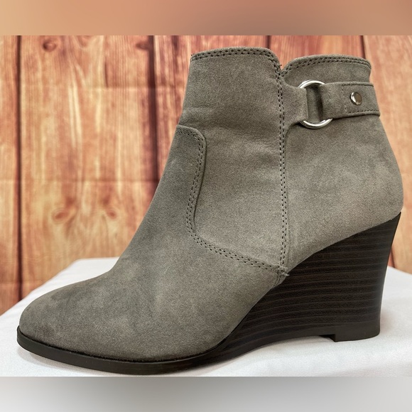 Maurices Rachel Gray faux suede wedge boho bootie boot women’s size 7 - Picture 5 of 17